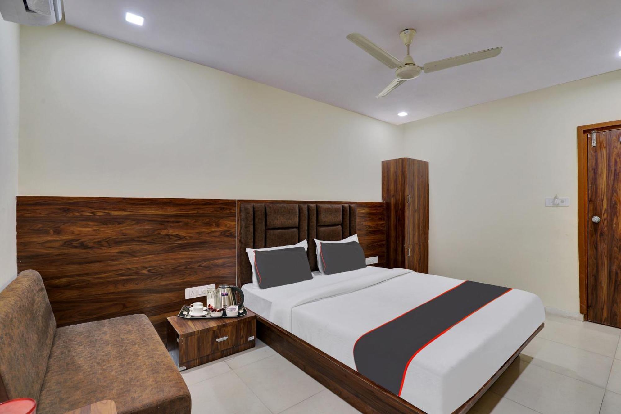 Hotel O Neelkamal Ahmedabad Exterior foto